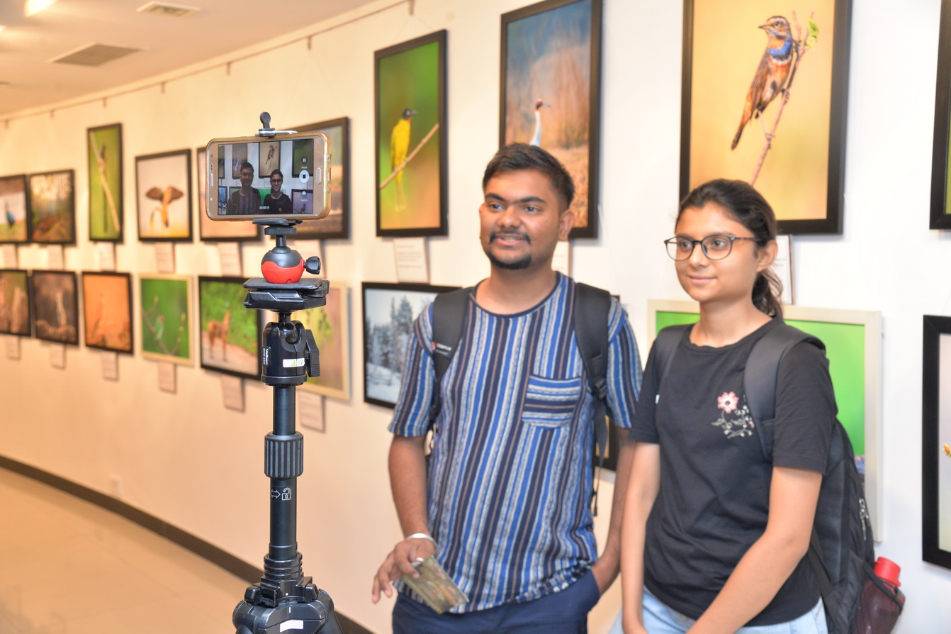 Jehangir Art Gallery - Image 23