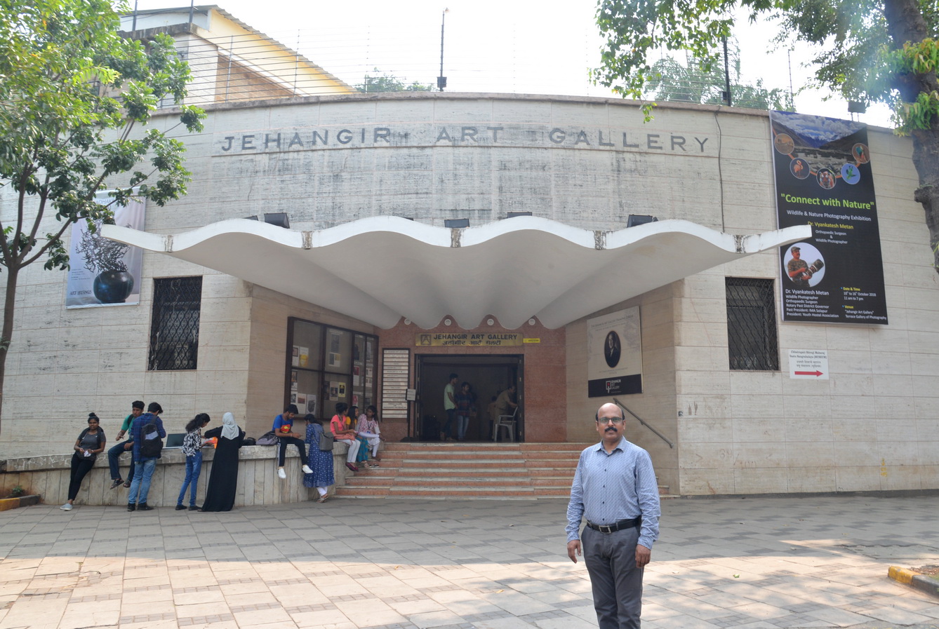 Jehangir Art Gallery - Image 16
