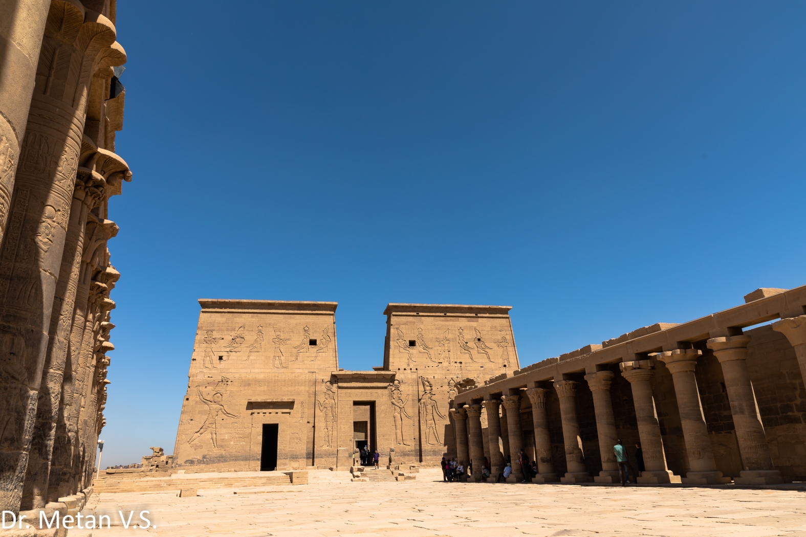 Dr Vyankatesh Metan Solapur Philae Temple Egypt DF 1575x1050