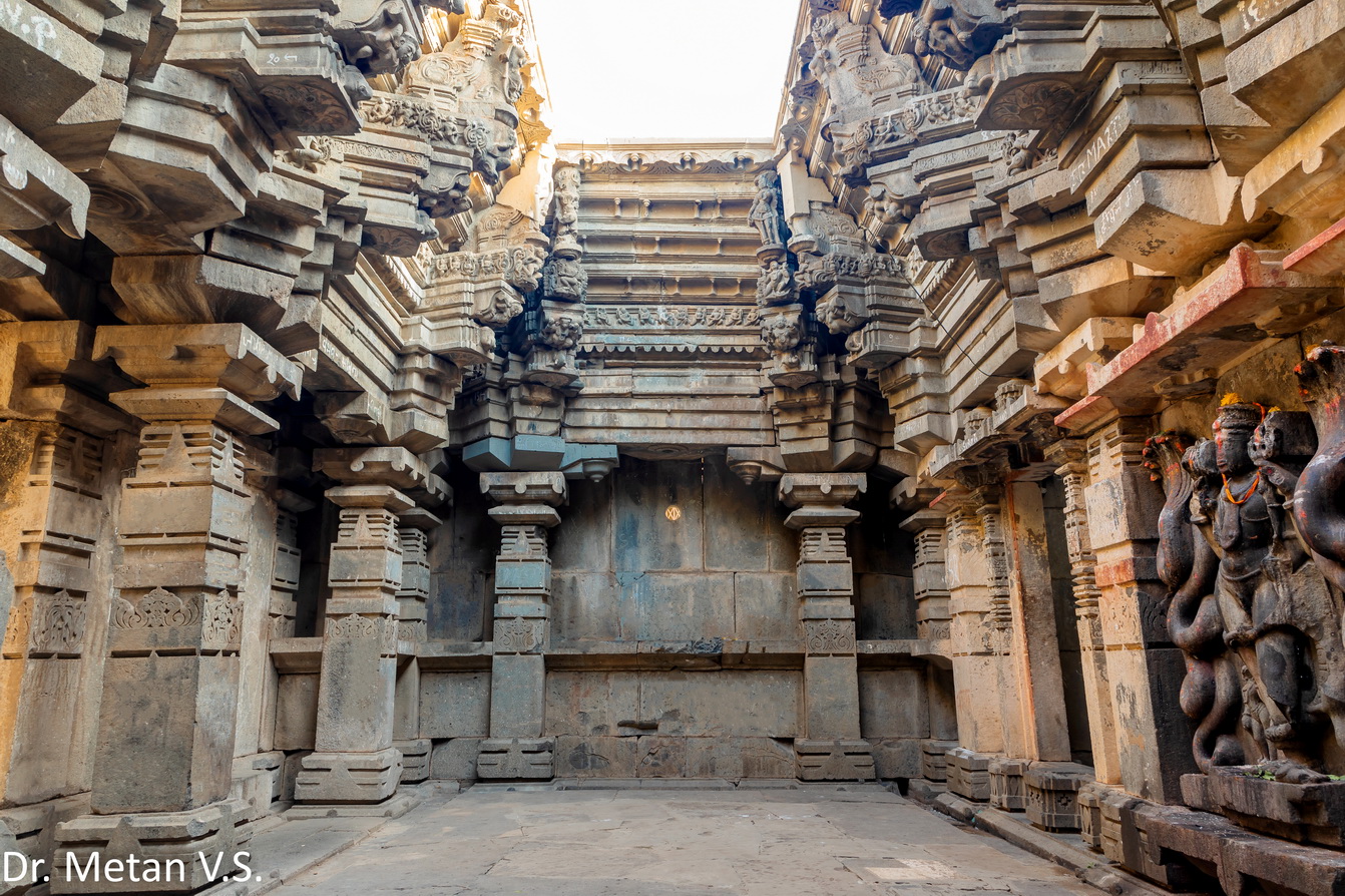 Shri Harihareshwar Temples Hattarsang Kudal sangam Solapur Dr Vyankatesh Metan F 1