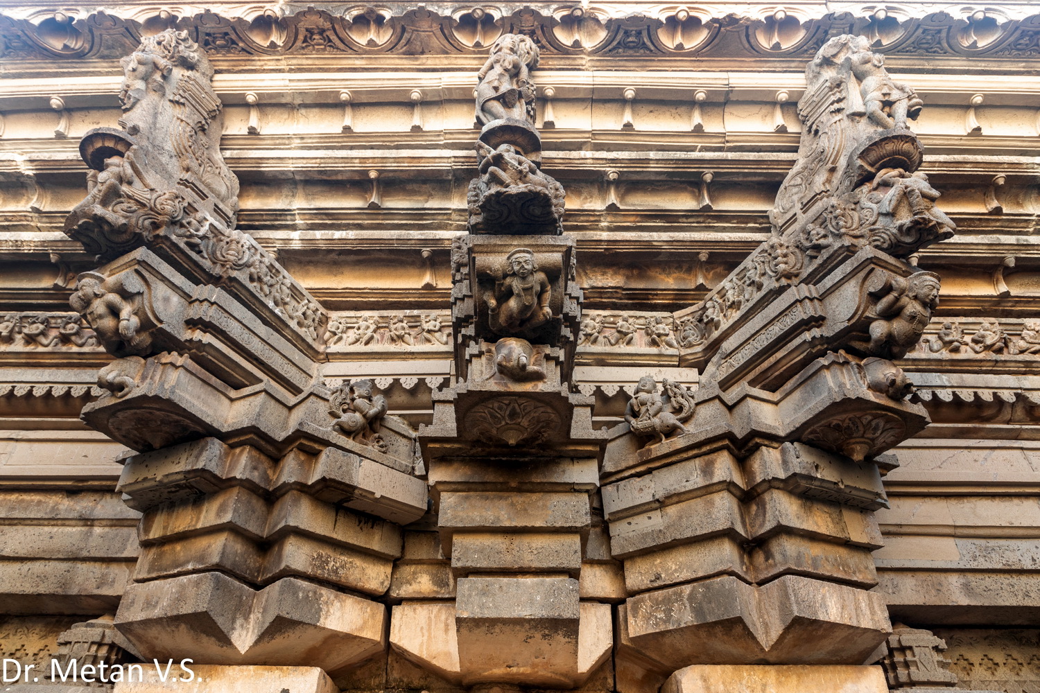 Shri Harihareshwar Temples Hattarsang Kudal sangam image Solapur Dr Vyankatesh Metan L
