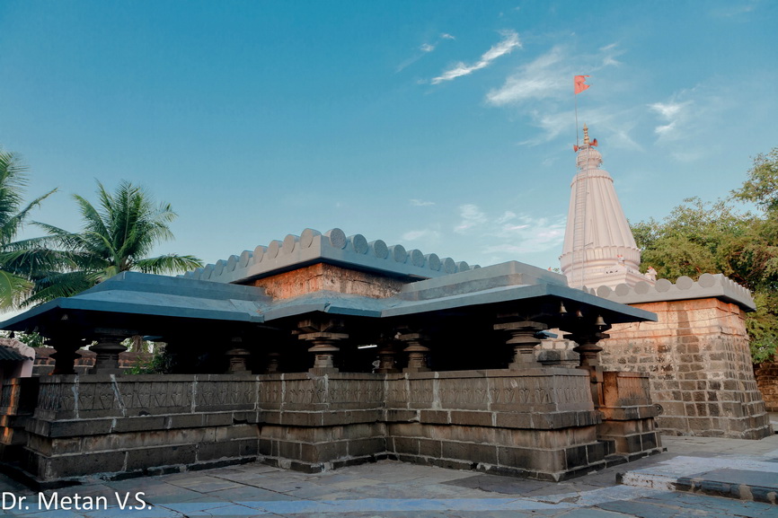 3 Shri Sangmeshwar Temple Hattarsang Kudal sangam Solapur Dr Vyankatesh Metan B